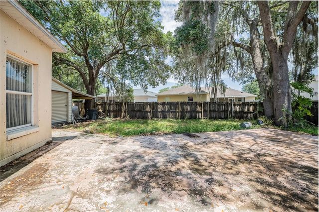427 LARK COURT, Kissimmee, FL 34759