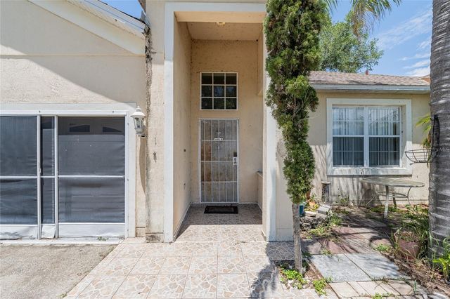 427 LARK COURT, Kissimmee, FL 34759