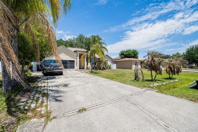427 LARK COURT, Kissimmee, FL 34759