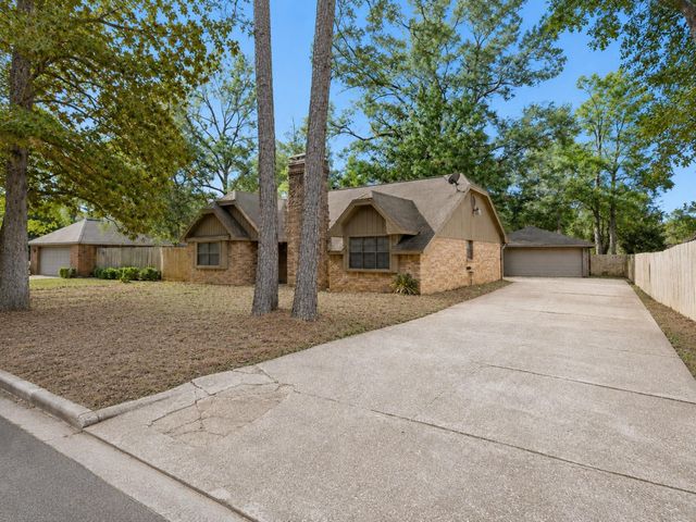 208 Cliffbrook Lane, Cleveland, TX 77327