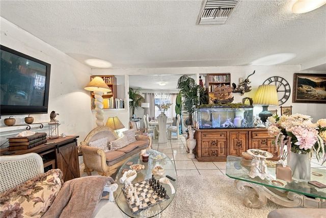 12011 Jouett, Sylmar, CA 91342