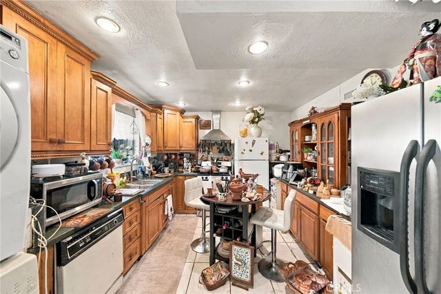 12011 Jouett, Sylmar, CA 91342