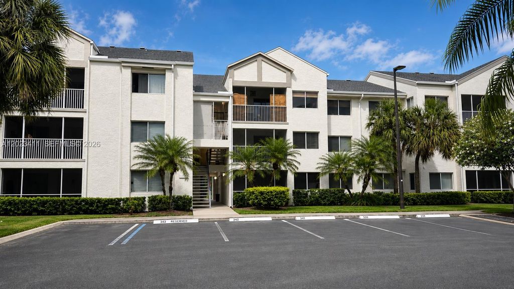 5760 Rock Island Rd 321, Tamarac, FL 33319