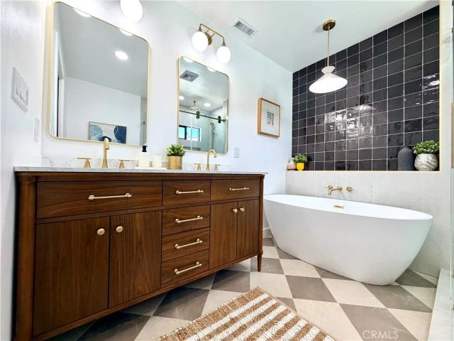 5710 E Killdee, Long Beach, CA 90808