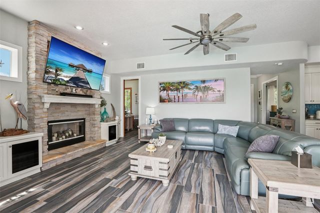 8107 SIERRA MANOR LANE, Tampa, FL 33635