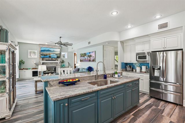 8107 SIERRA MANOR LANE, Tampa, FL 33635