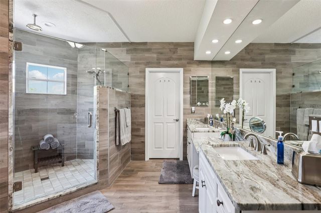 8107 SIERRA MANOR LANE, Tampa, FL 33635