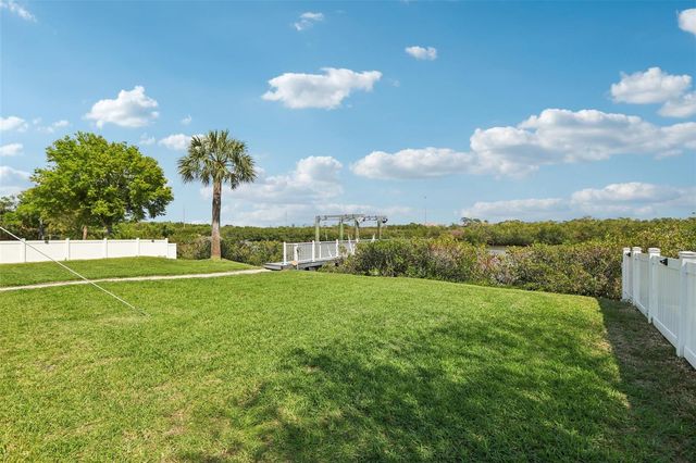 8107 SIERRA MANOR LANE, Tampa, FL 33635