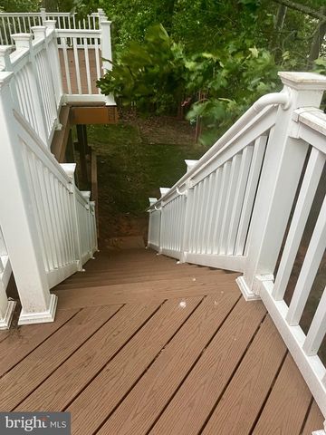 9 GRANTS CT, Stafford, VA 22556