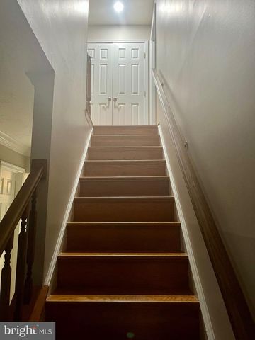 9 GRANTS CT, Stafford, VA 22556