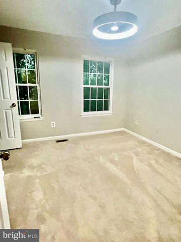 9 GRANTS CT, Stafford, VA 22556