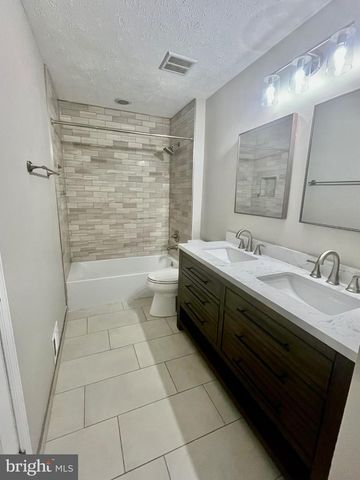 9 GRANTS CT, Stafford, VA 22556