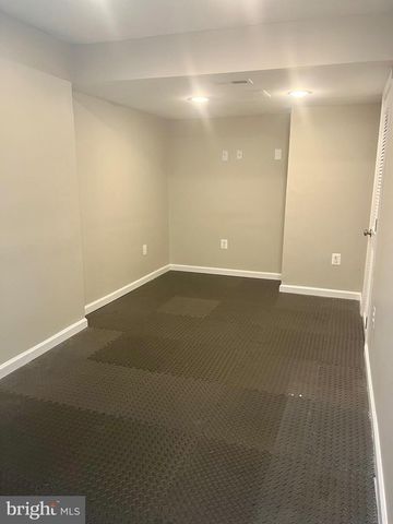 9 GRANTS CT, Stafford, VA 22556