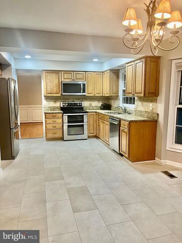 9 GRANTS CT, Stafford, VA 22556