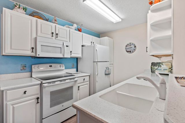 8835 Chandler Dr Apt E, Surfside Beach, SC 29575