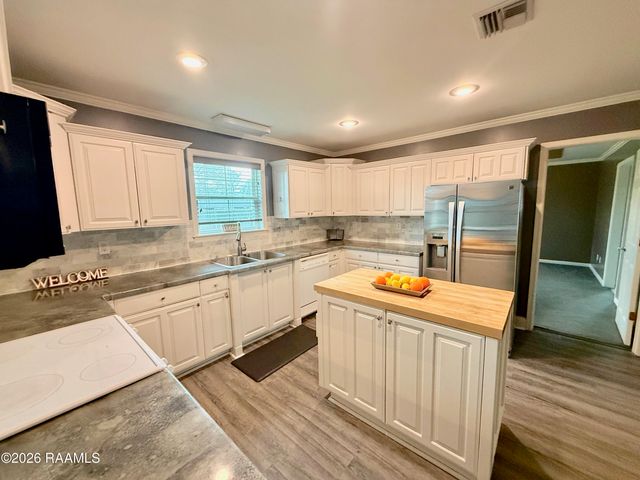 111 Herlil Circle, Carencro, LA 70520