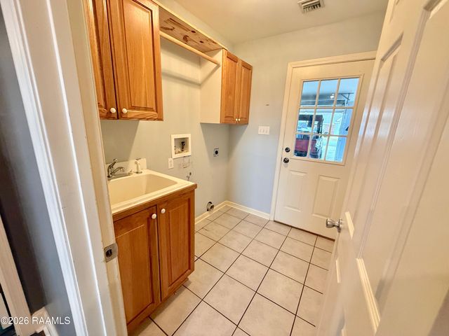 111 Herlil Circle, Carencro, LA 70520