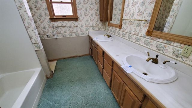 2833 58th Street, Fennville, MI 49408