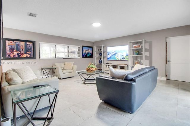 18280 SW 202nd St, Miami, FL 33187