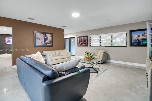 18280 SW 202nd St, Miami, FL 33187