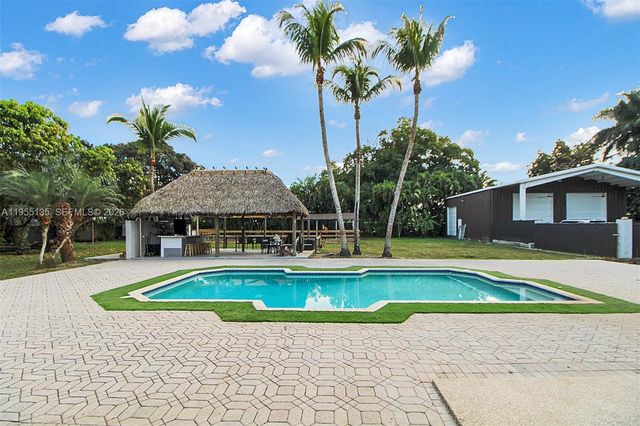 18280 SW 202nd St, Miami, FL 33187