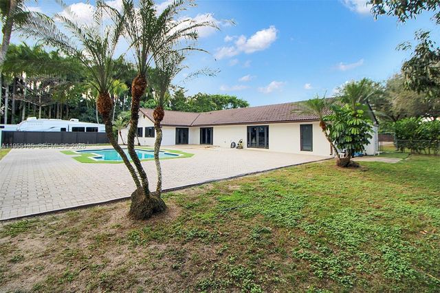 18280 SW 202nd St, Miami, FL 33187