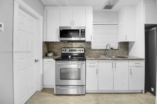 18280 SW 202nd St, Miami, FL 33187