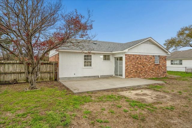 7933 NEWPORT DR, Millington, TN 38053