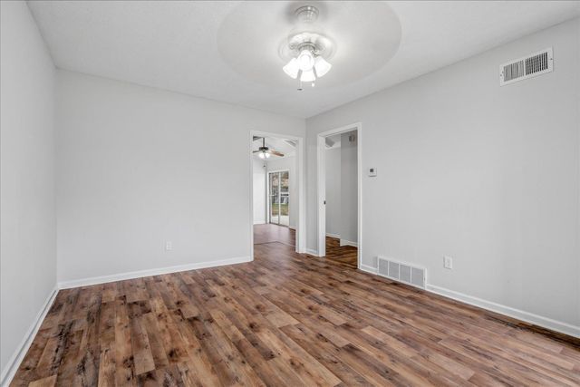 7933 NEWPORT DR, Millington, TN 38053