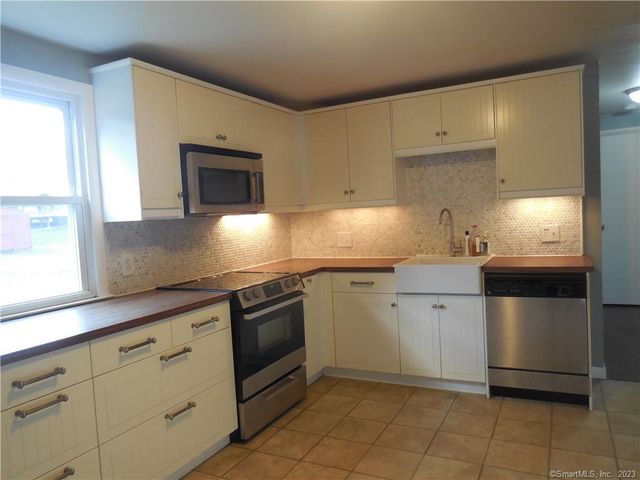 215 Fowler Avenue, Middletown, CT 06457