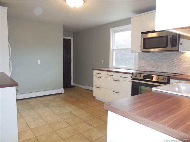 215 Fowler Avenue, Middletown, CT 06457