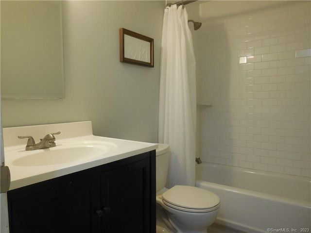 215 Fowler Avenue, Middletown, CT 06457