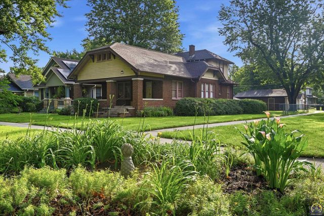 1280 SW MacVicar AVE, Topeka, KS 66604
