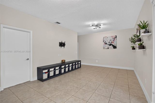 490 NW 102nd Ter, Pembroke Pines, FL 33026