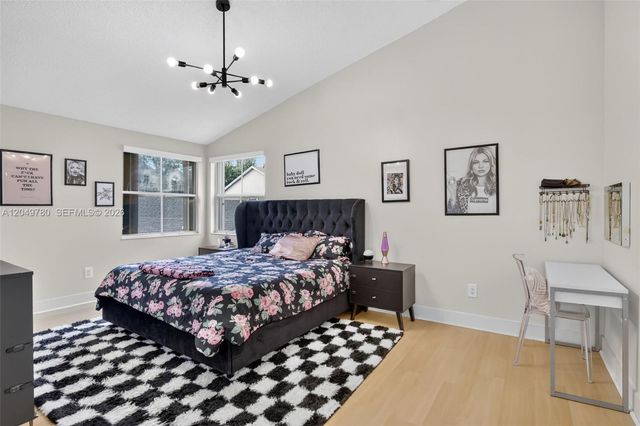 490 NW 102nd Ter, Pembroke Pines, FL 33026