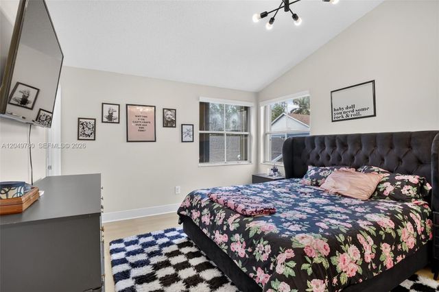 490 NW 102nd Ter, Pembroke Pines, FL 33026