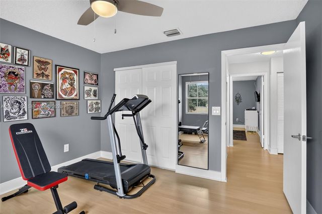 490 NW 102nd Ter, Pembroke Pines, FL 33026