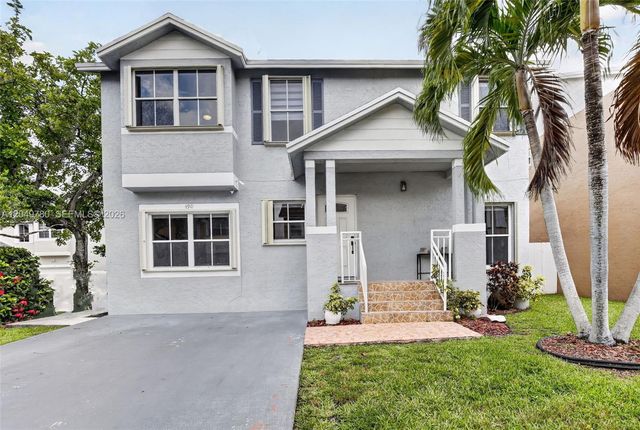 490 NW 102nd Ter, Pembroke Pines, FL 33026
