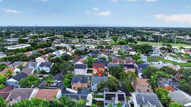 490 NW 102nd Ter, Pembroke Pines, FL 33026