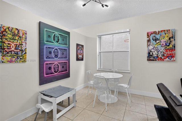 490 NW 102nd Ter, Pembroke Pines, FL 33026