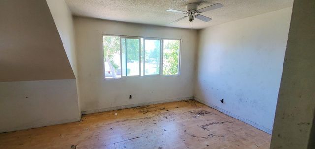 2303 E Grant Avenue, Fresno, CA 93701