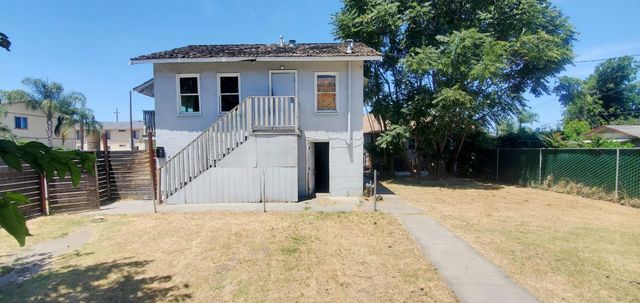 2303 E Grant Avenue, Fresno, CA 93701