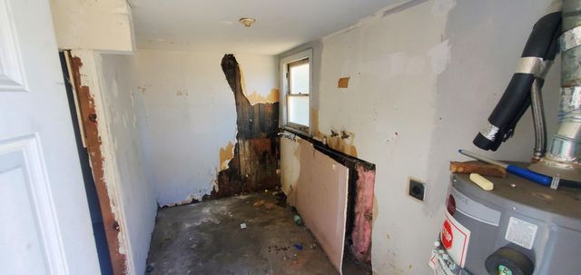 2303 E Grant Avenue, Fresno, CA 93701