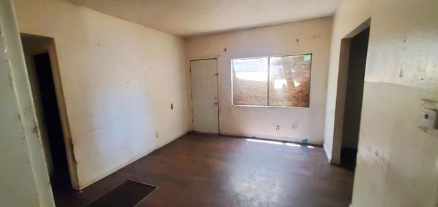 2303 E Grant Avenue, Fresno, CA 93701