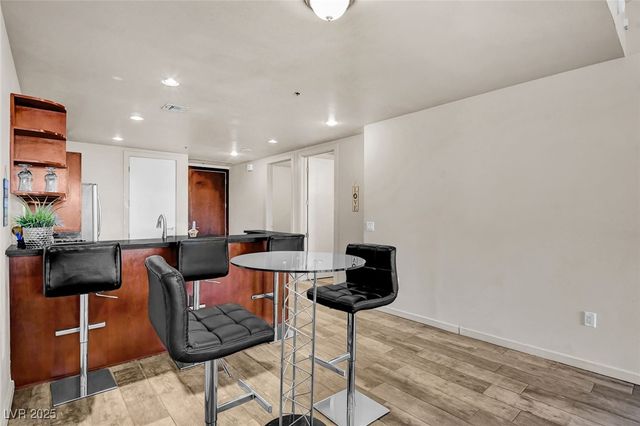 4575 Dean Martin Drive 711, Las Vegas, NV 89103