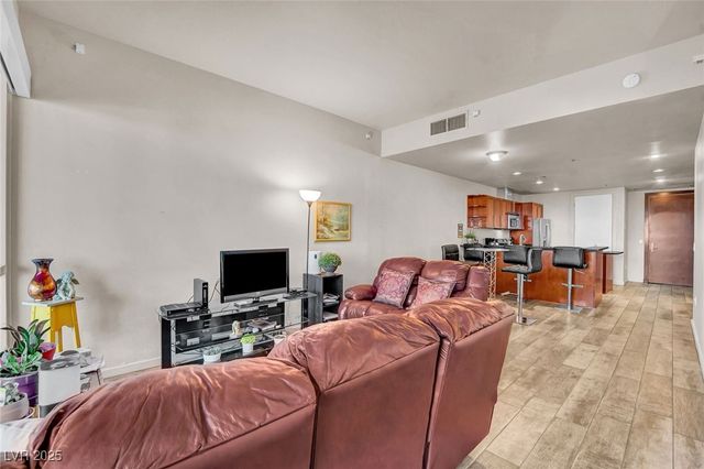 4575 Dean Martin Drive 711, Las Vegas, NV 89103