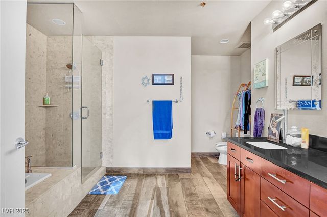 4575 Dean Martin Drive 711, Las Vegas, NV 89103