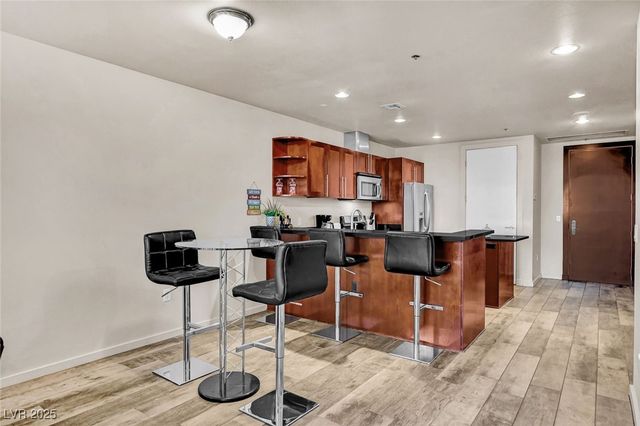 4575 Dean Martin Drive 711, Las Vegas, NV 89103