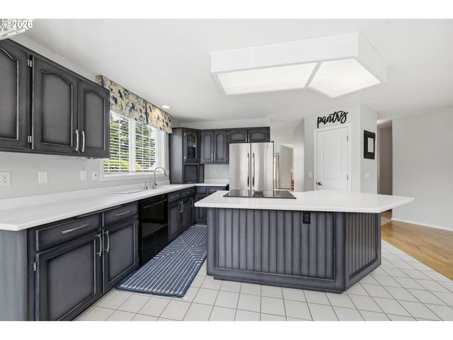 1140 MOLLY Ln, Eugene, OR 97404