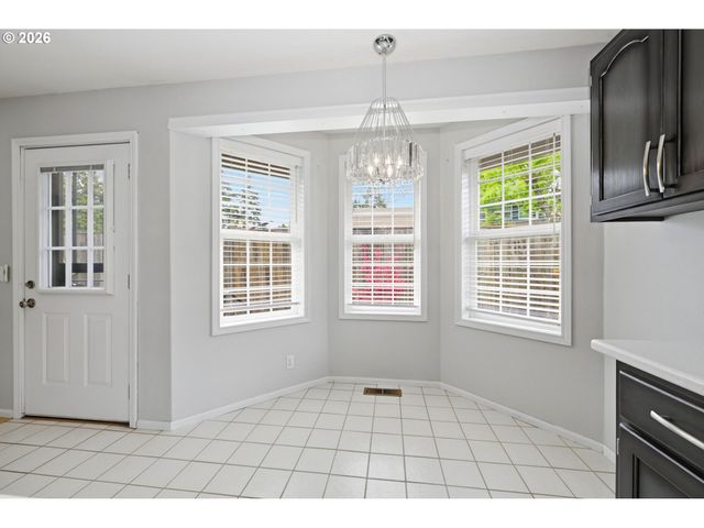 1140 MOLLY Ln, Eugene, OR 97404
